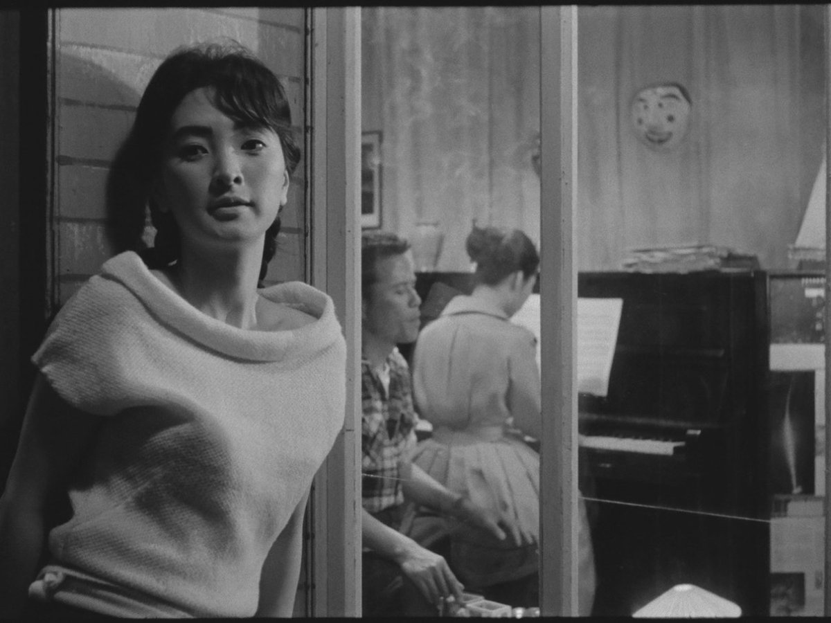 《下女》：“明珠蒙尘”的韩国现代电影
